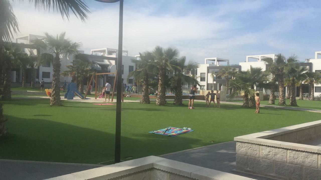 Apartment Oasisbeach La Zenia Orihuela Buitenkant foto