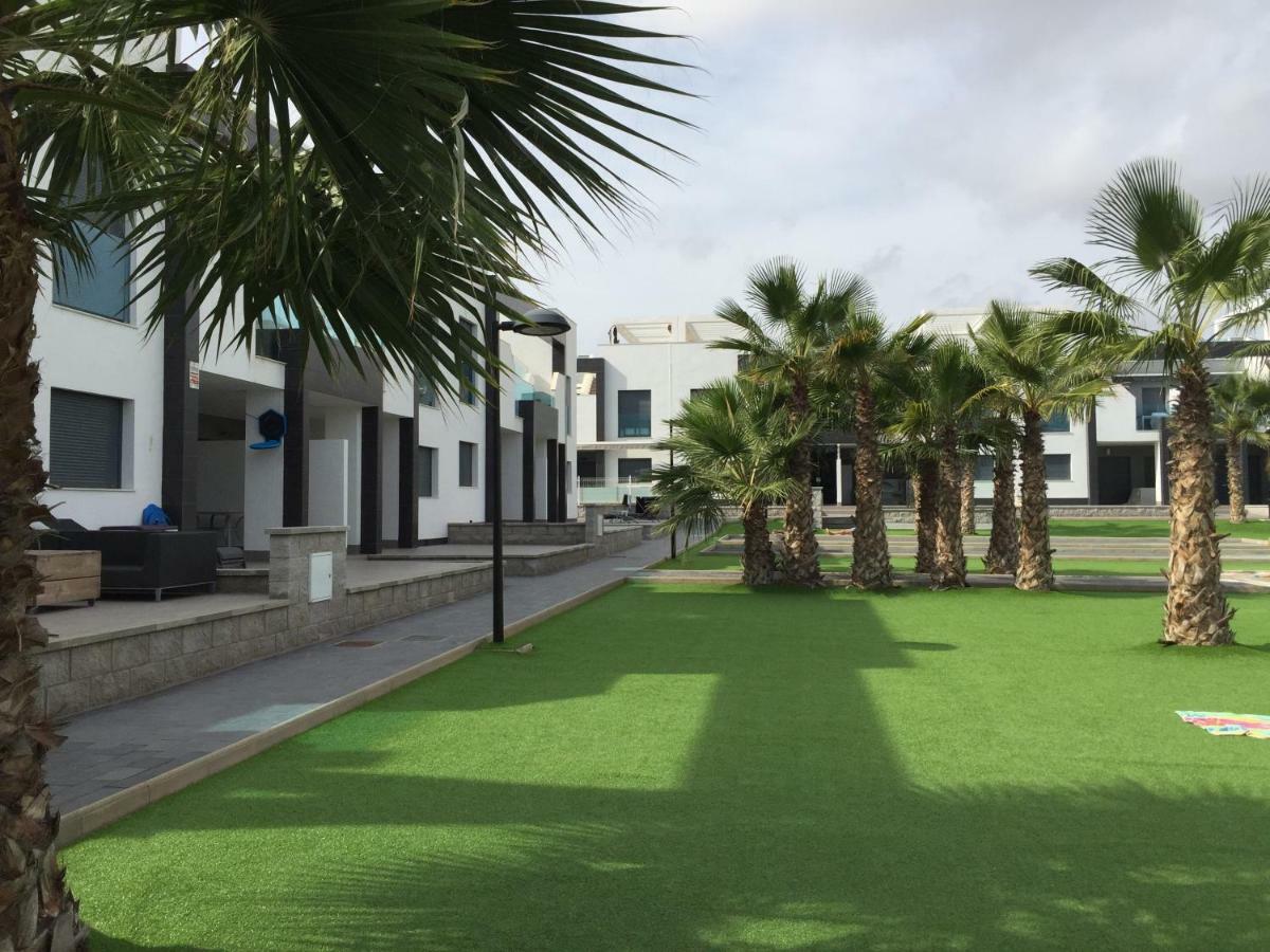 Apartment Oasisbeach La Zenia Orihuela Buitenkant foto