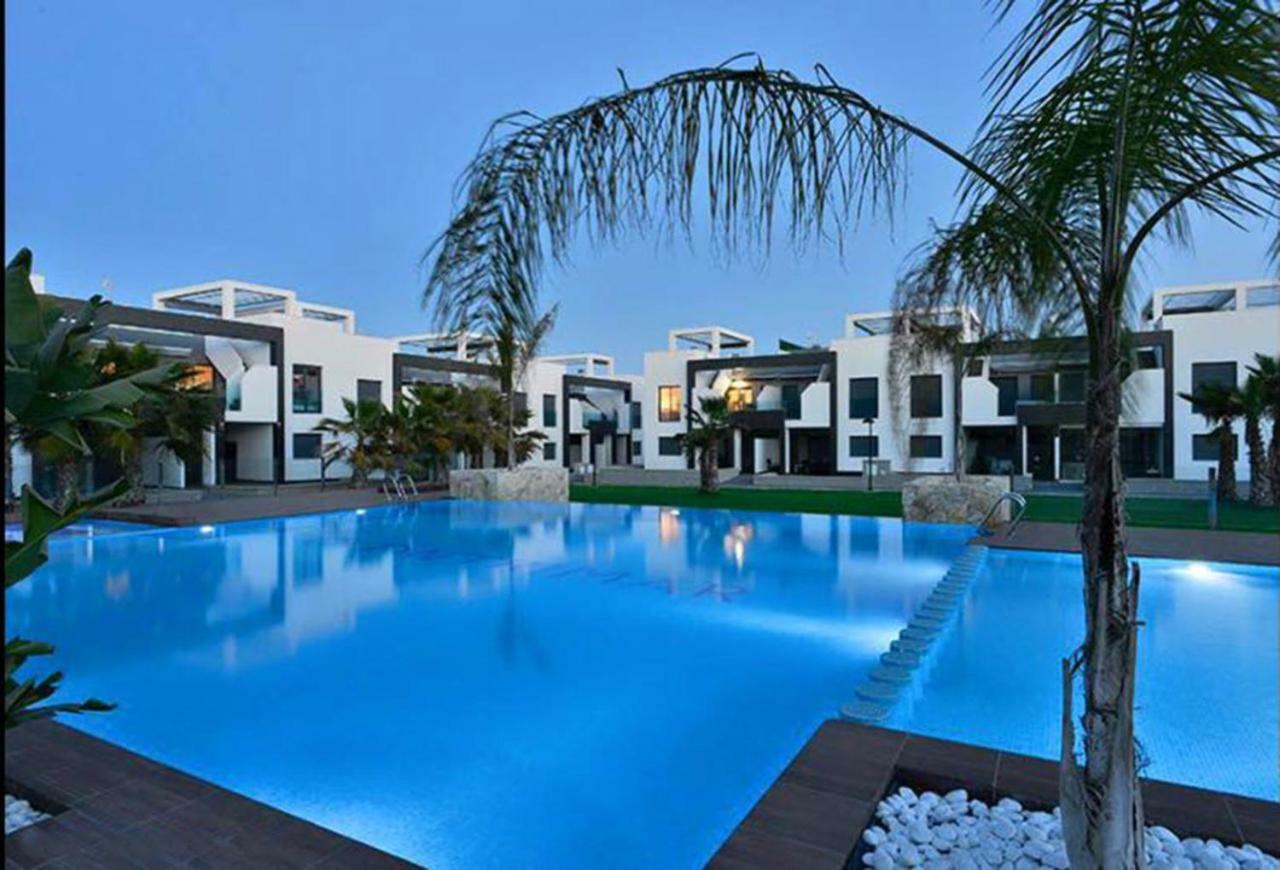 Apartment Oasisbeach La Zenia Orihuela Buitenkant foto